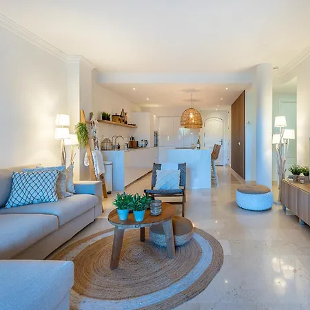 Casa Joy Elviria, Ibiza Style With 70 Sqm Terrace Apartamento *