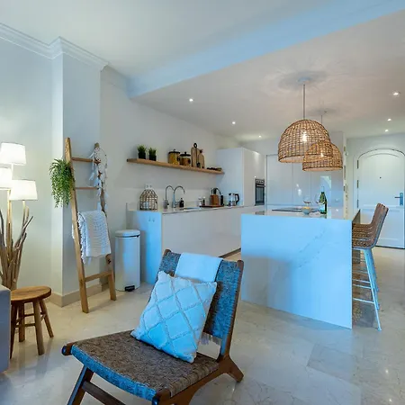 Casa Joy Elviria, Ibiza Style With 70 Sqm Terrace Apartamento